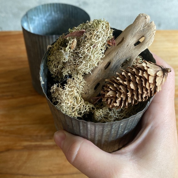 3x Rustic Metal Planters - Picture 3 of 12